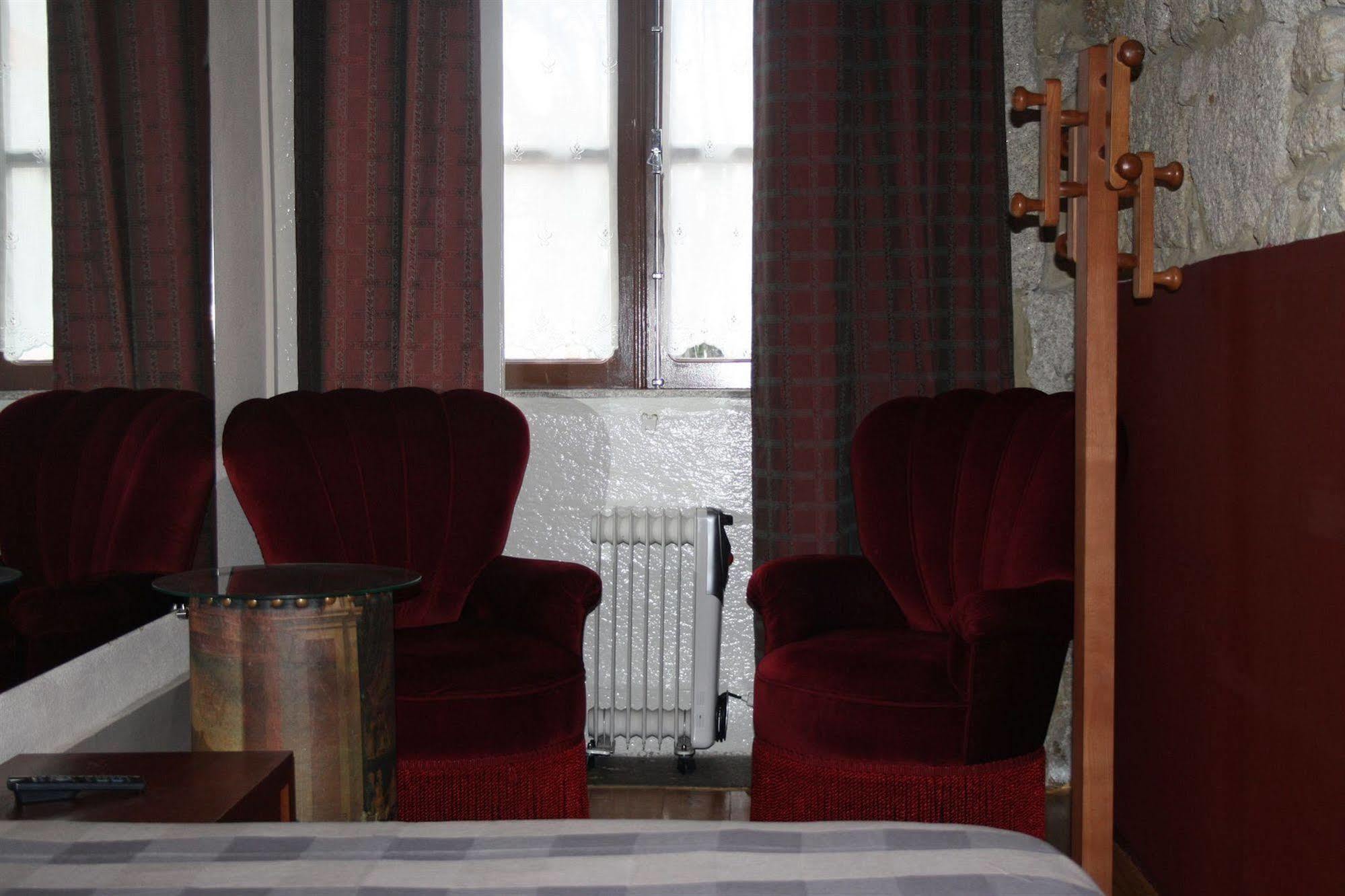 Residencia Pedra Antiga Hotell OOporto Exteriör bild